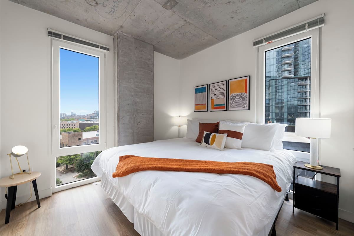 Family Apartment, City View | Hypo-allergenic bedding, iron/ironing board, travel cot, free WiFi