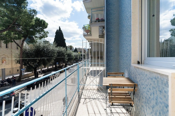 Camera Comfort, vista città | Terrazza/patio