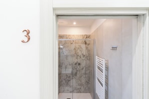 Comfort Room, City View | Bathroom