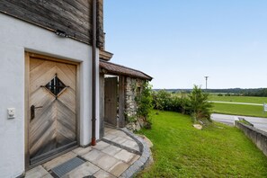 Exterior detail - Apartment 'Walcher Alm' with Lake View, Shared Terrace and Wi-Fi (Höslwang)