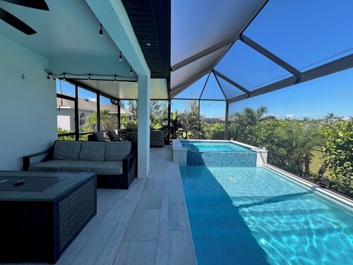 Relaxing Cape Coral Retreat