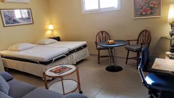 1 bedroom, WiFi, bed sheets