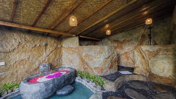 Villa, alberca privada, vista al valle | Tina profunda