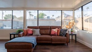 Living area - Spacious 5BR Retreat + Game Room (Phoenix)