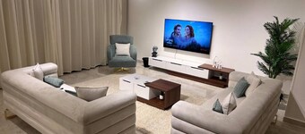 Apartment in Beverly Hills