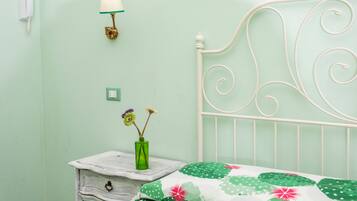 Bügeleisen/Bügelbrett, WLAN, Bettwäsche