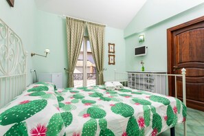 1 bedroom, iron/ironing board, WiFi, bed sheets - Bed and Breakfast 'Luna' with Sea View, Shared Pool and Wi-Fi (Calatabiano)