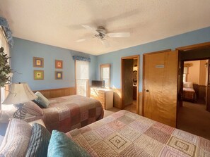 6 bedrooms, iron/ironing board, free WiFi, bed sheets