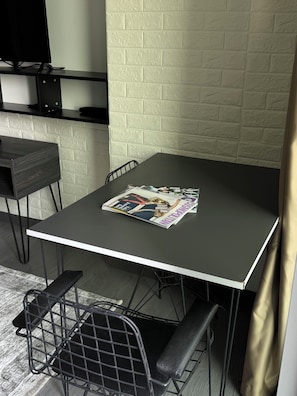 Departamento, 1 habitación, balcón | Restaurantes