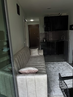 Departamento, 1 habitación, balcón | Sala de estar