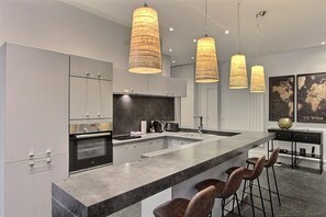 Fridge, microwave, oven, dishwasher