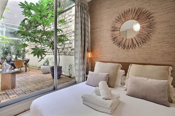 2 Schlafzimmer, Schreibtisch, Bügeleisen/Bügelbrett, kostenloses WLAN