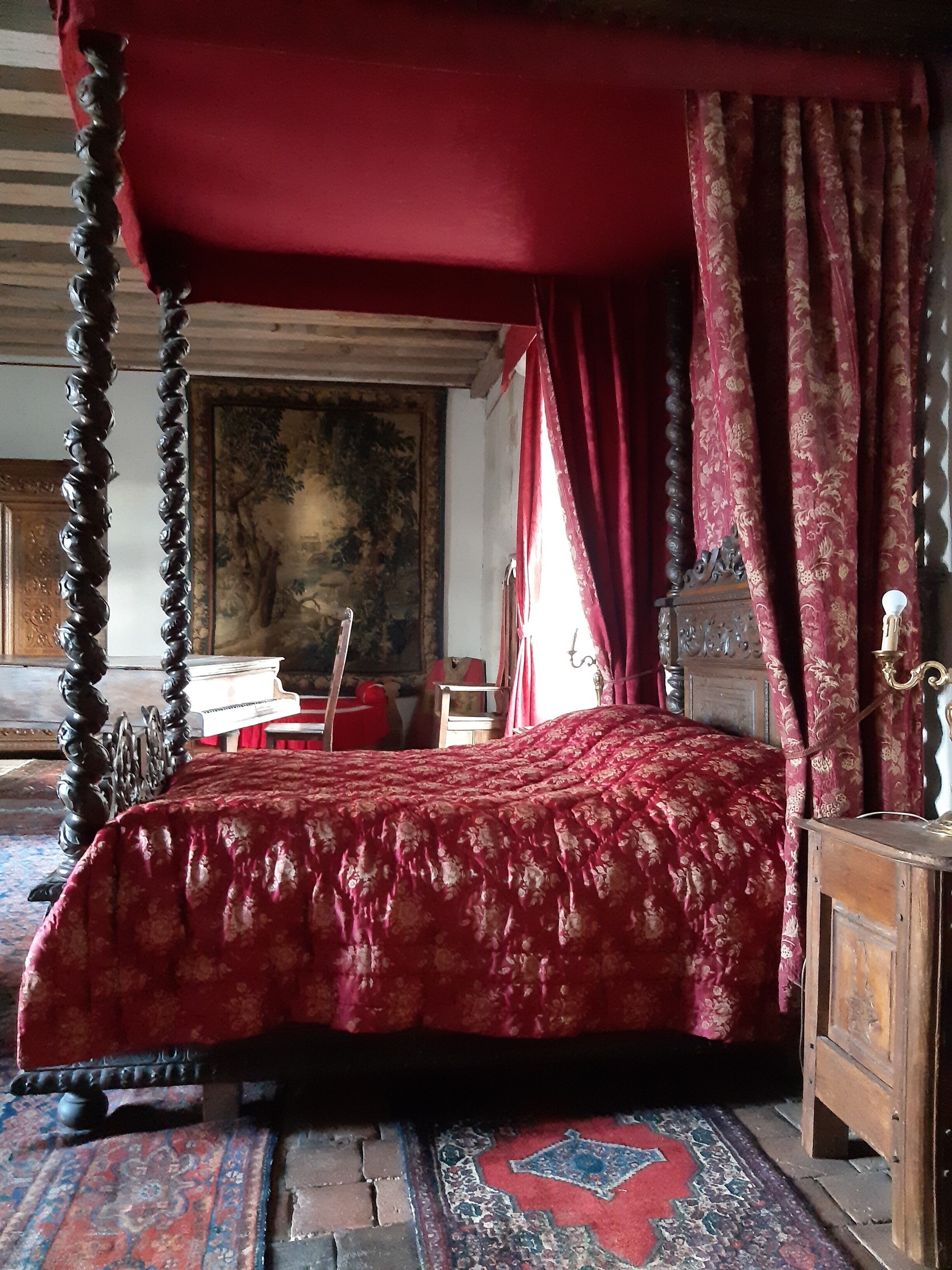 4 chambres, lit parapluie, Wi-Fi, draps fournis