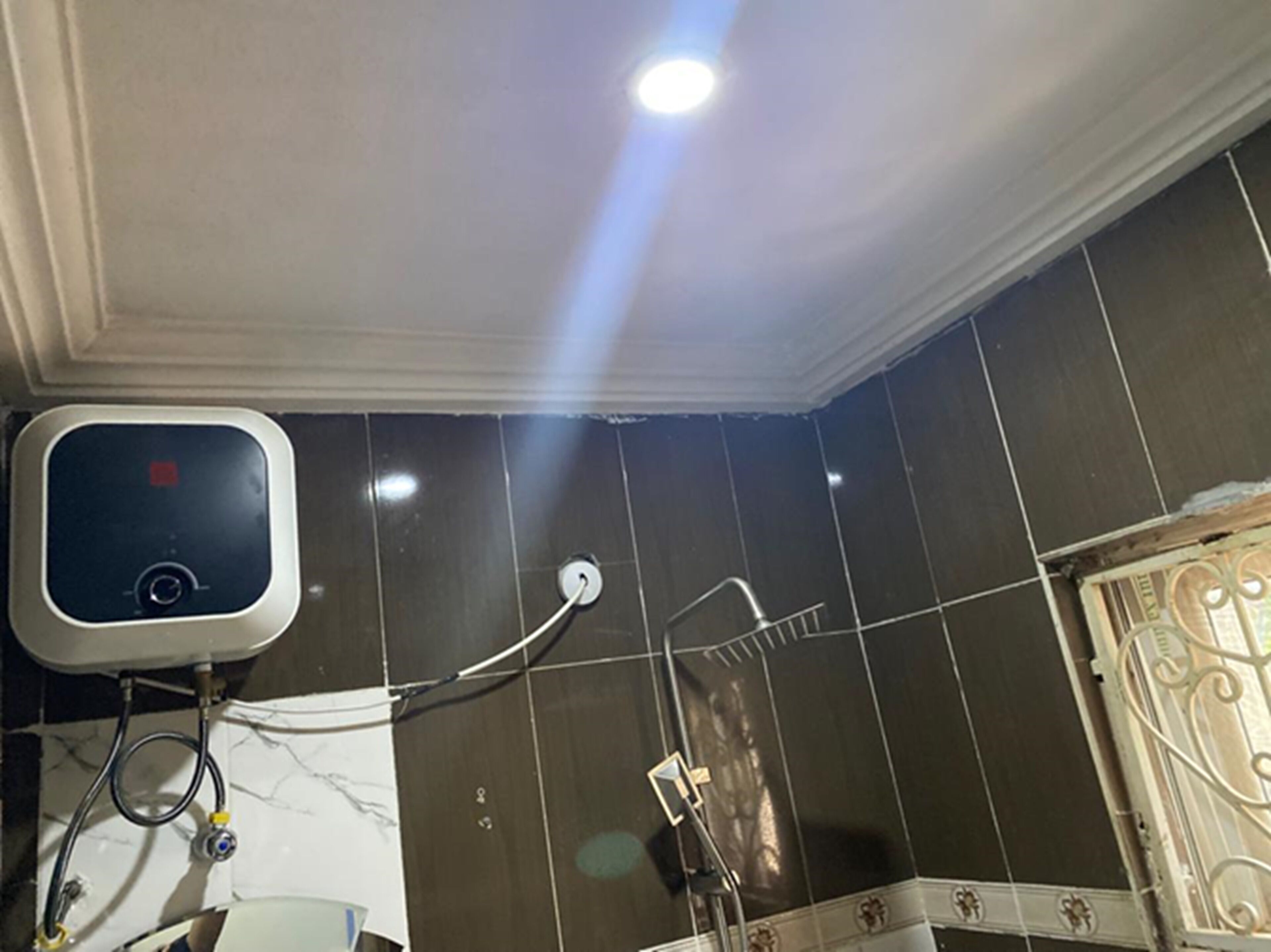 غرفة ديلوكس | حمام | تجهيزات دش، مناشف، ورق حمّام