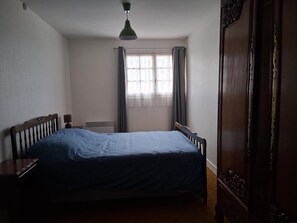 4 chambres, fer et planche Ă repasser, Wi-Fi, draps fournis