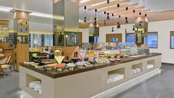 Free daily buffet breakfast