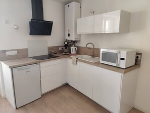 冰箱、微波炉、洗碗机、茶具/咖啡用具