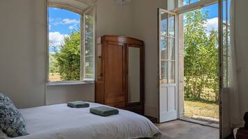 2 habitaciones, wifi gratis y ropa de cama