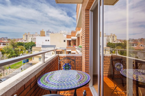 Living Sol - Centric Urban Room 2