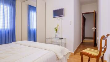 1 slaapkamer, een strijkplank/strijkijzer, gratis wifi, beddengoed