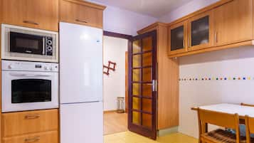 Réfrigérateur, micro-ondes, four, lave-vaisselle