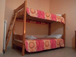 In-room safe, iron/ironing board, free WiFi, bed sheets - Aeolos Zante villas (Zakynthos)