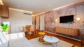 Ducha, toallas, jabĂłn, shampoo