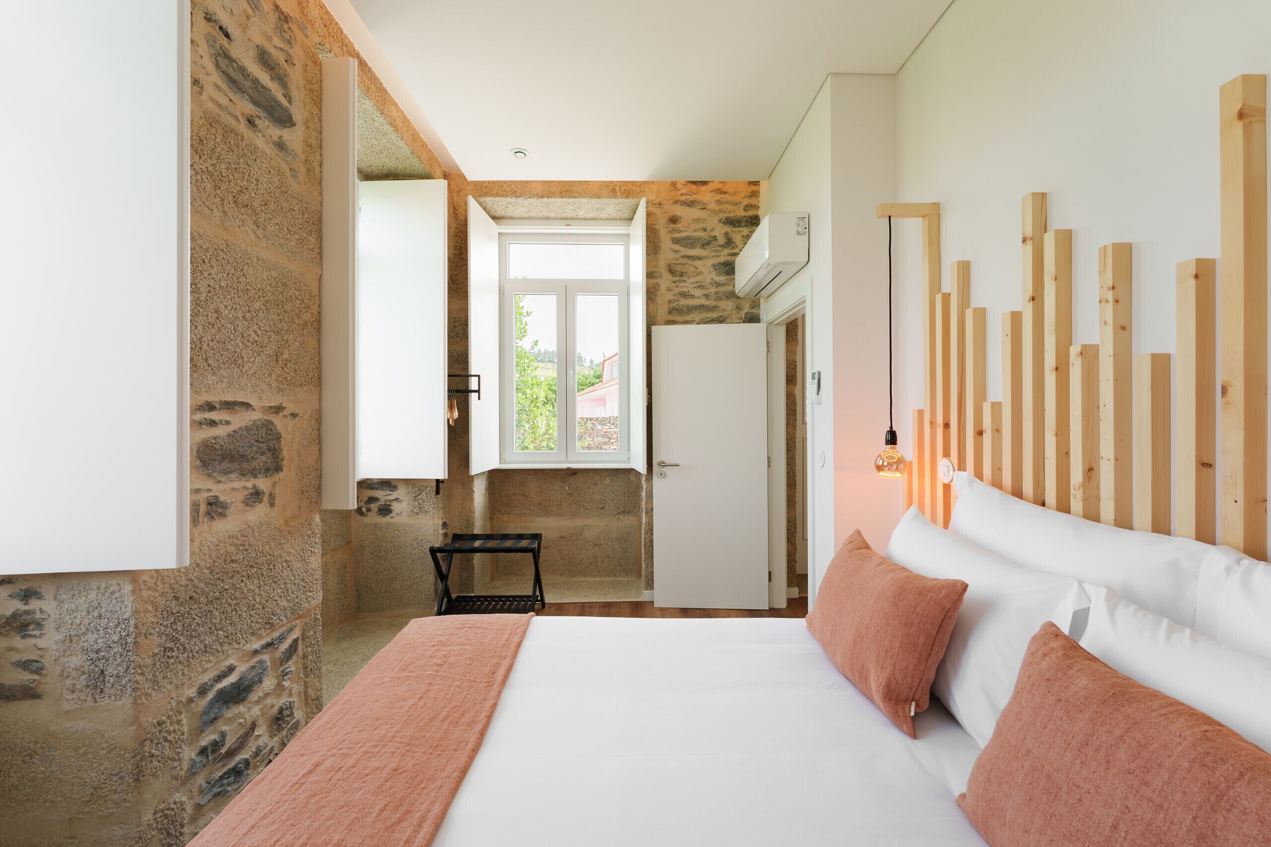 2 quartos, Wi-Fi de cortesia, roupa de cama