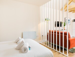 Iron/ironing board, free WiFi, bed sheets
