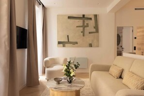 Living area - Elegant Apartment With AC - Le Marais (Paris)