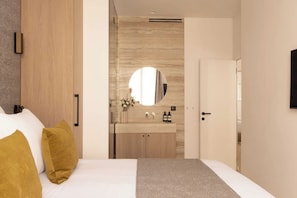 Lägenhet | 2 sovrum, arbetsyta för laptop, strykjärn/strykbräda och sängkläder