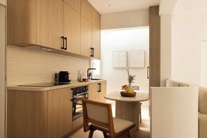 Apartment | Private kitchen | Fridge, oven, stovetop, coffee/tea maker