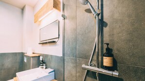 Apartment, Multiple Beds, Non Smoking, Pets allowed | Bathroom | Towels - Möttelin Gut Hügle (Ravensburg)
