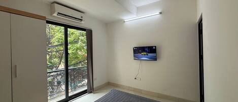 Deluxe Apartment, Balcony, Courtyard View | Free WiFi