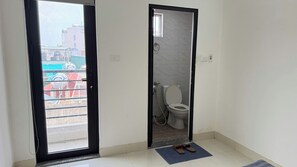 Superior Apartment, Balcony, Courtyard View