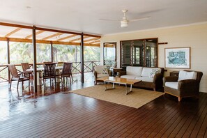 Interior - WYBALENA Entire Private Home, Ocean and valley views Tropical Oasis Pool Garden (Port douglas)
