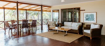 WYBALENA Entire Private Home, Ocean and valley views Tropical Oasis Pool Garden