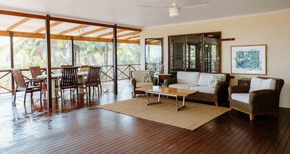 WYBALENA Entire Private Home, Ocean and valley views Tropical Oasis Pool Garden