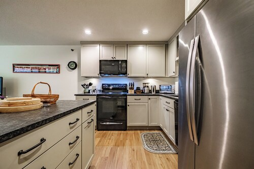 Cozy two bedroom North Peak building 3 condo