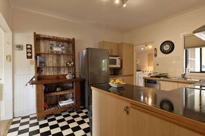 Fridge, oven, stovetop