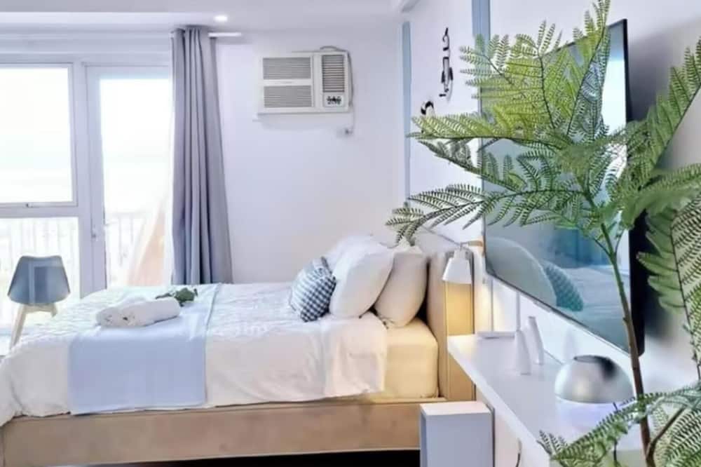Luxury Coastal, Grand Canal View