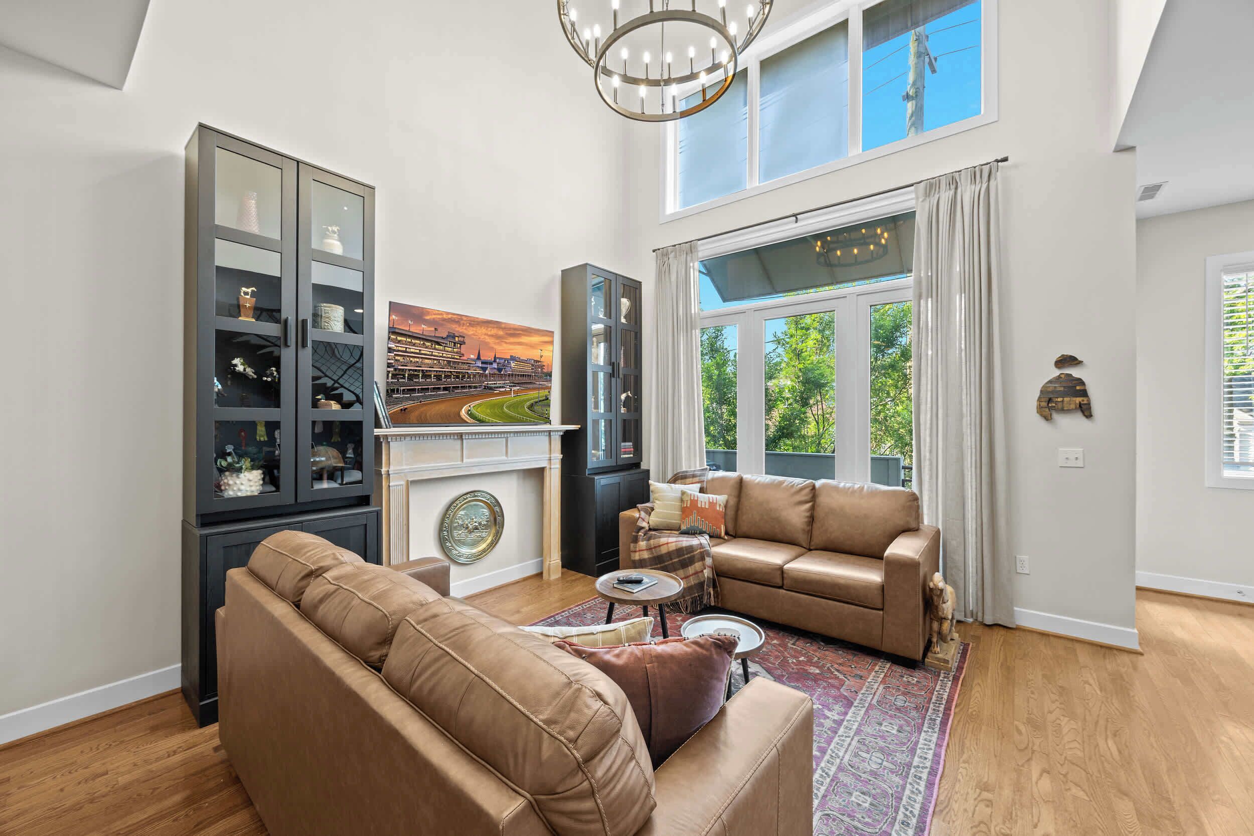 テレビ、ステレオ、書斎 / ワークスペース