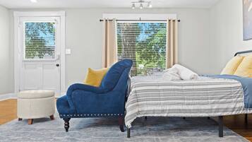 1 soverom, skrivebord, strykejern/-brett og wi-fi