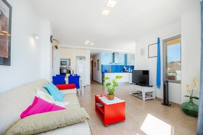 TV - Apartment "Fábula" with Mediterranean Sea Views in S’Illot-Cala Morlanda (S'Illot-Cala Morlanda)