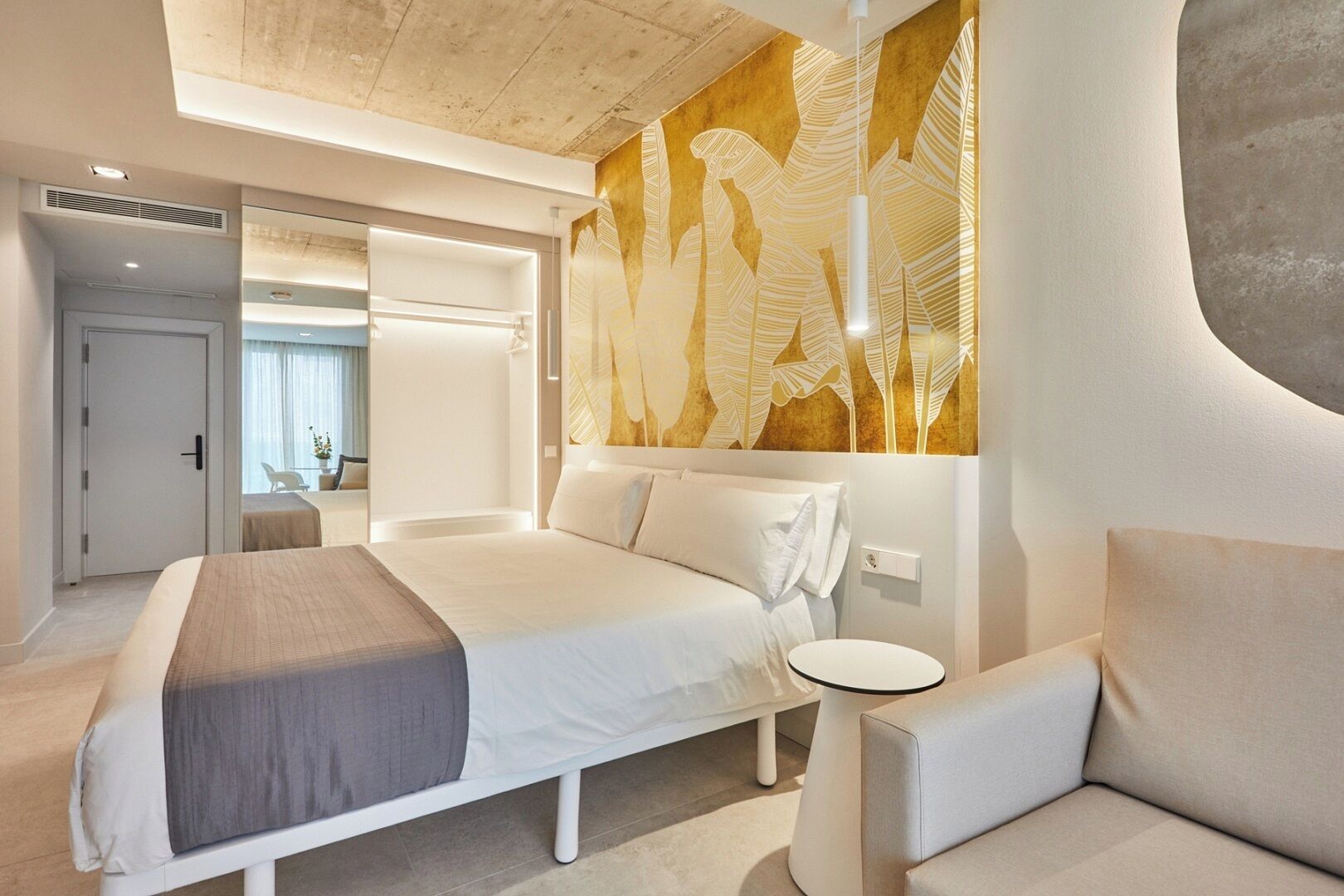 Suite estándar | Ropa de cama de alta calidad y edredones de plumas