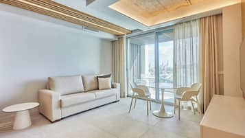 Silken Club Suite Terrace Ocean View | Terrace/patio