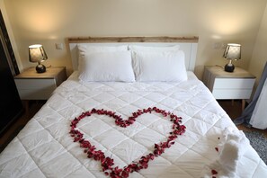 1 habitación, escritorio, wifi gratis y ropa de cama