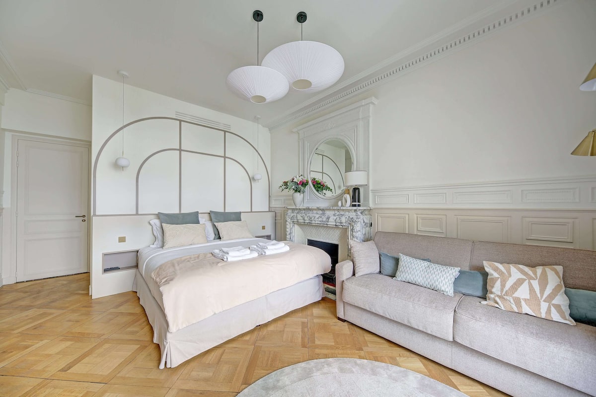 Familien-Vierbettzimmer | Zimmersafe, Bügeleisen/Bügelbrett, kostenloses WLAN, Bettwäsche