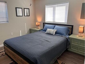 3 bedrooms, iron/ironing board, bed sheets