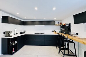 Fridge, microwave, dishwasher, electric kettle